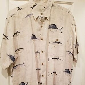 Short sleeve fish button down